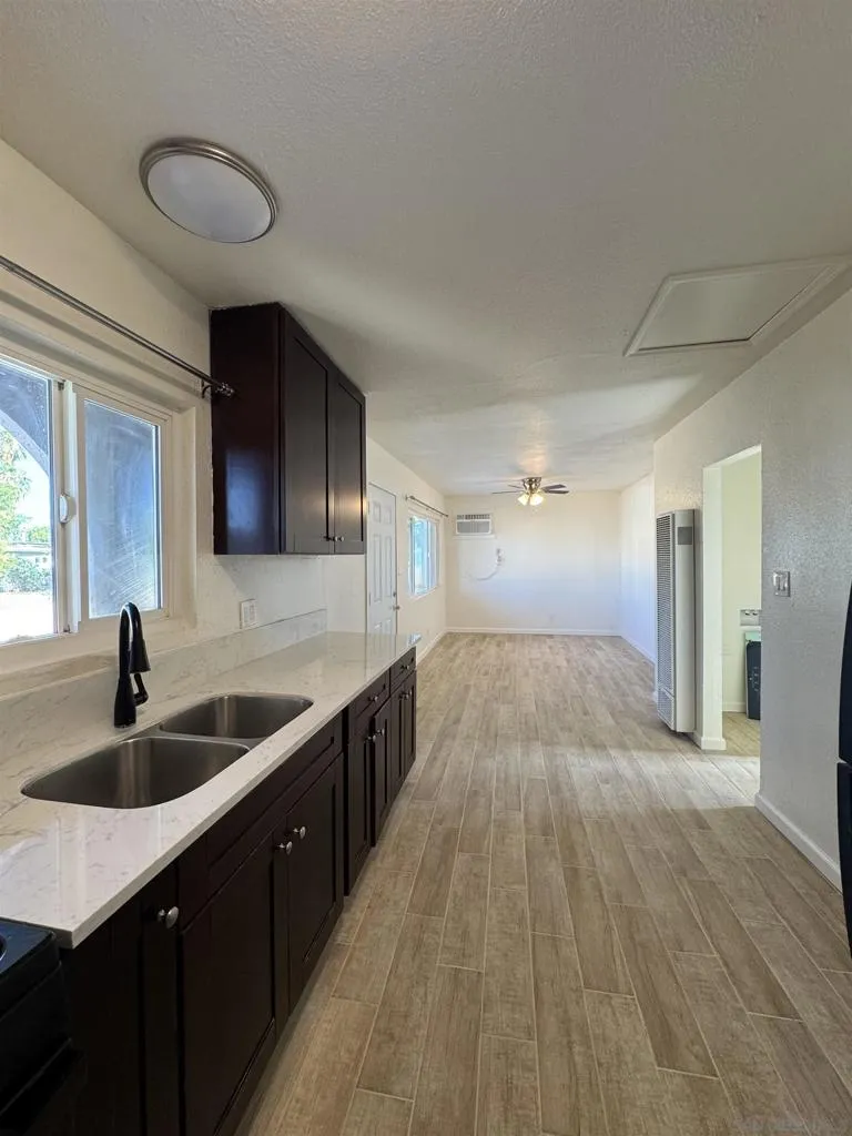 905 W Washington Ave El Cajon, CA 92020