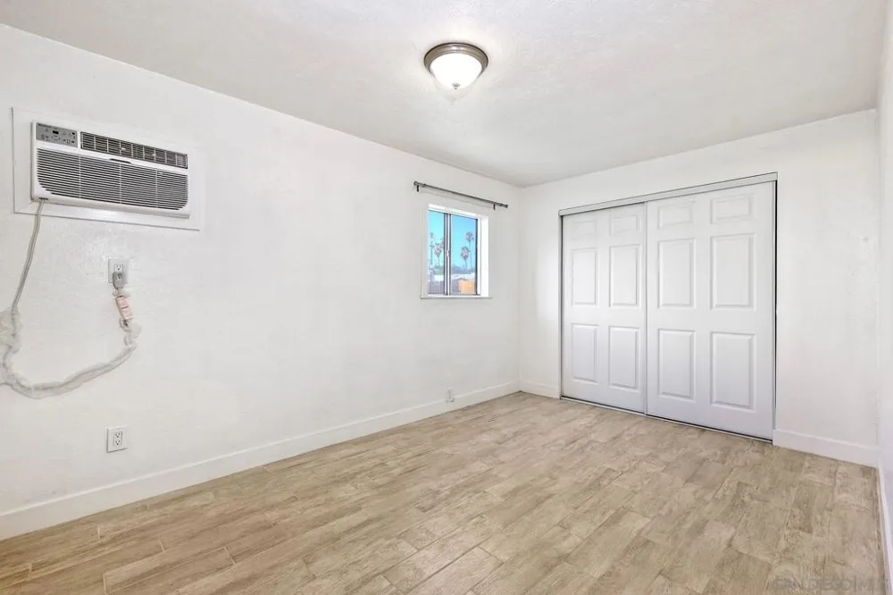 905 W Washington Ave El Cajon, CA 92020