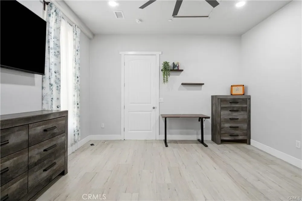 13225 Mountain Pinon Hills, CA 92372