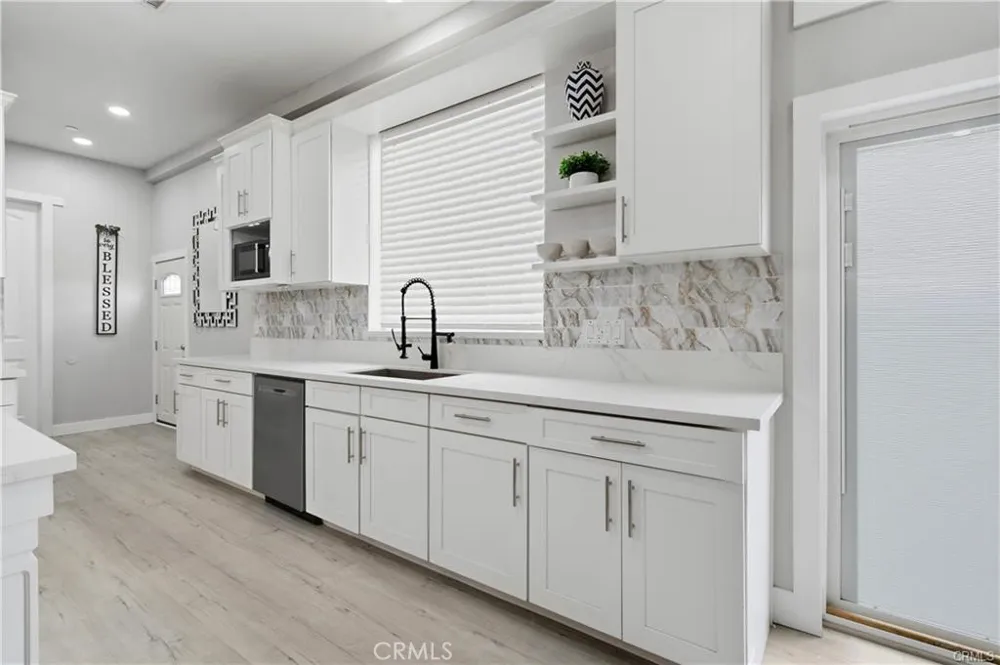 13225 Mountain Pinon Hills, CA 92372