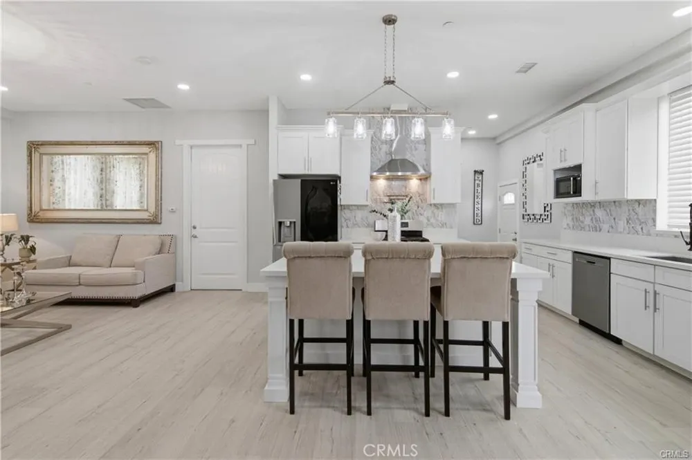 13225 Mountain Pinon Hills, CA 92372
