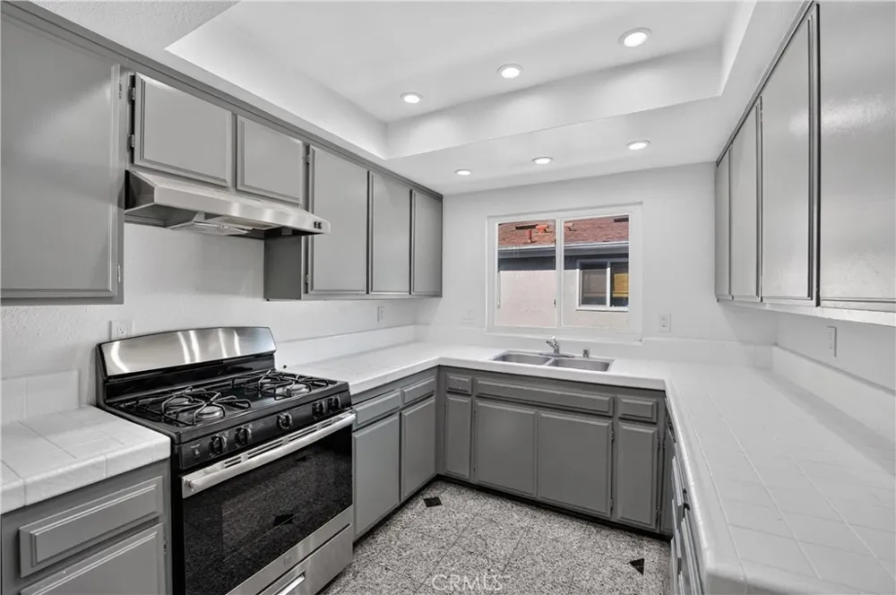 2105 Derek #3 Fullerton, CA 92831