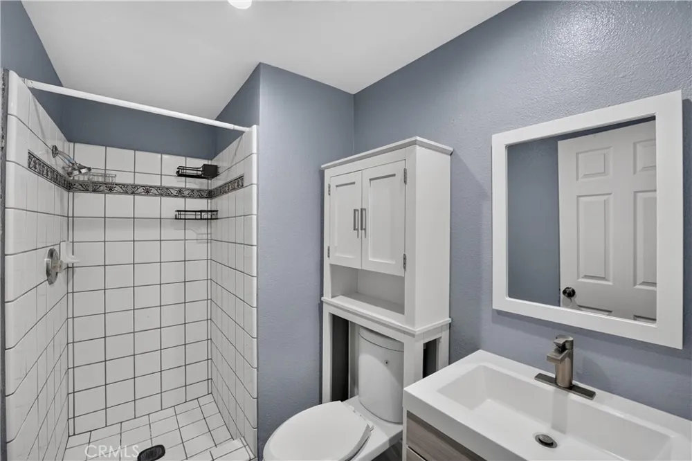 2105 Derek #3 Fullerton, CA 92831