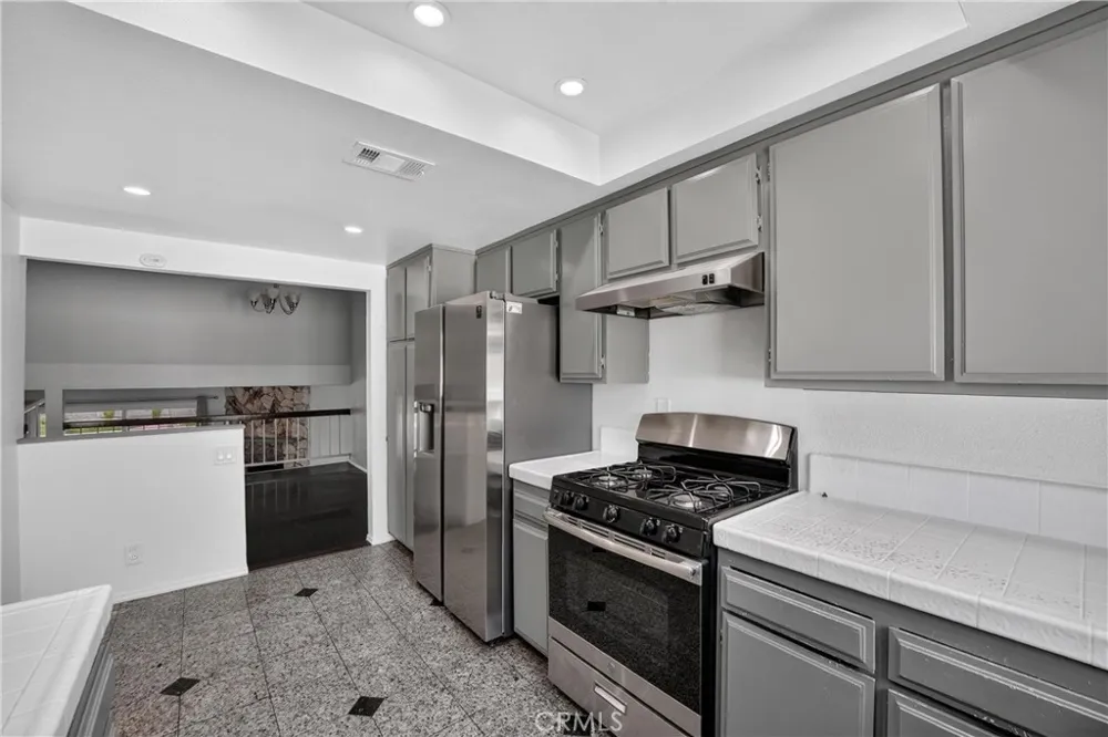 2105 Derek #3 Fullerton, CA 92831