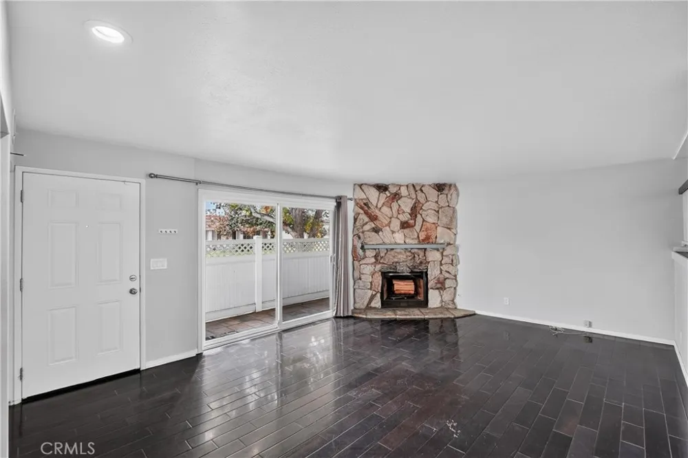 2105 Derek #3 Fullerton, CA 92831