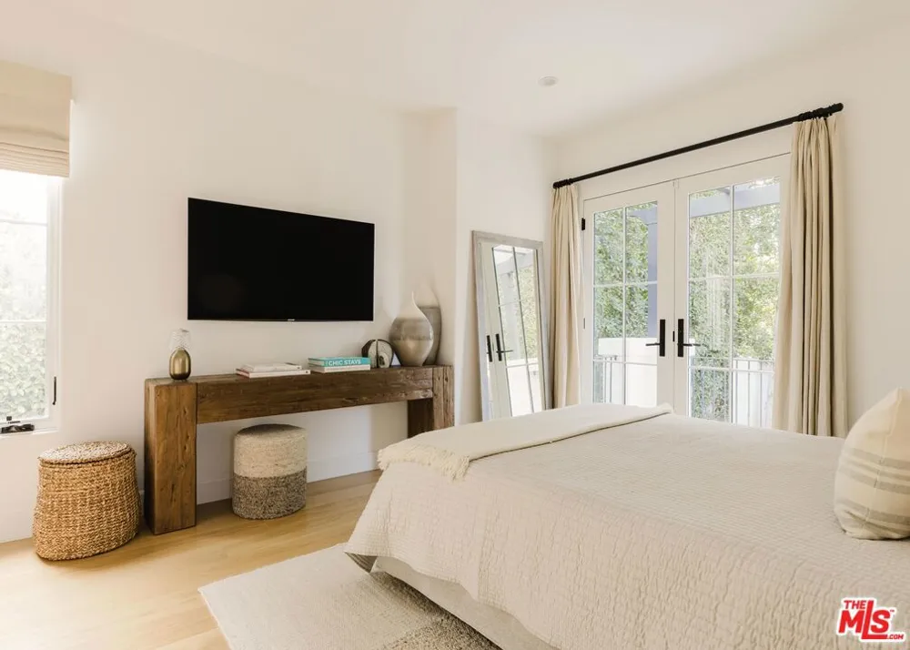 408 Westbourne Drive Los Angeles, CA 90048