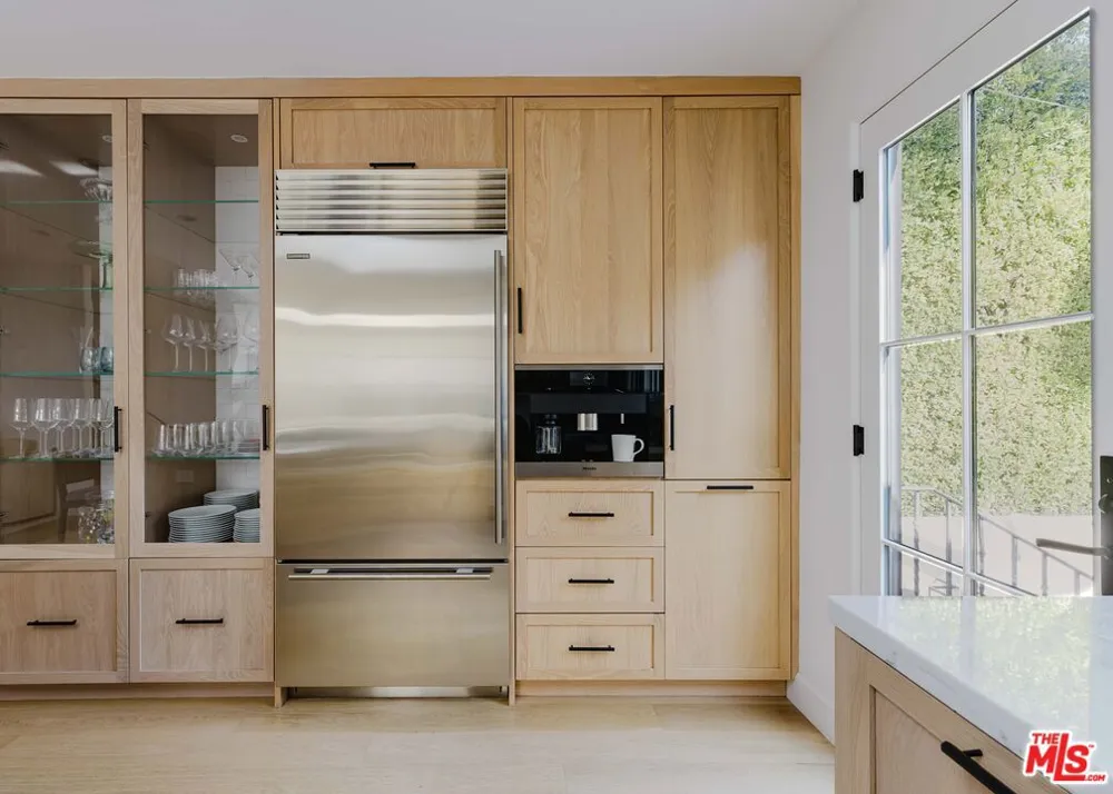 408 Westbourne Drive Los Angeles, CA 90048