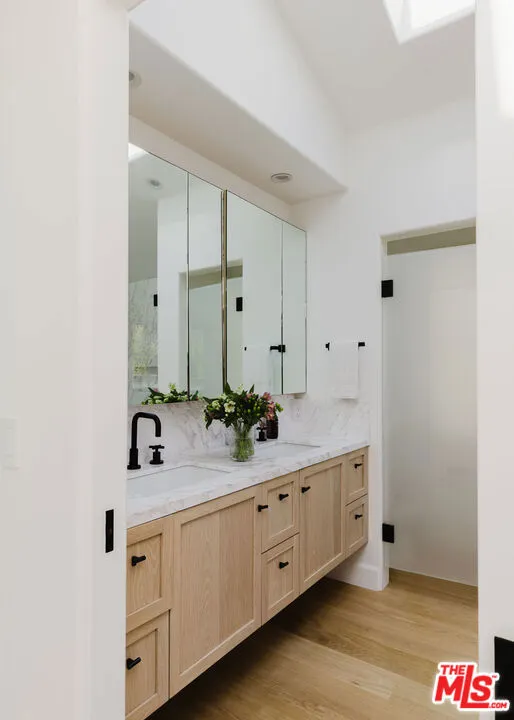 408 Westbourne Drive Los Angeles, CA 90048