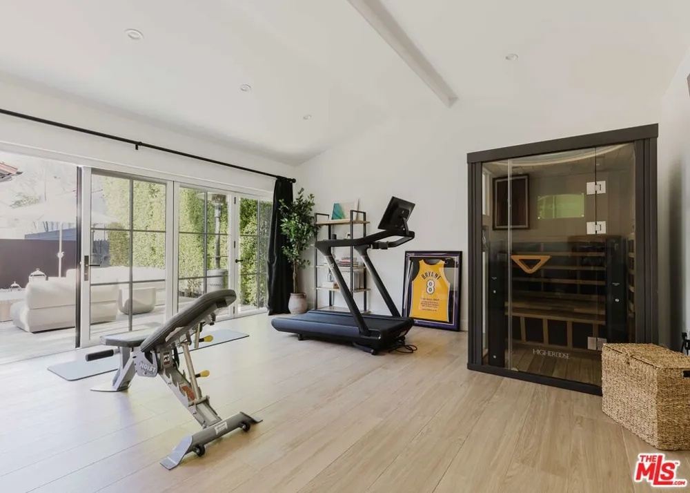 408 Westbourne Drive Los Angeles, CA 90048