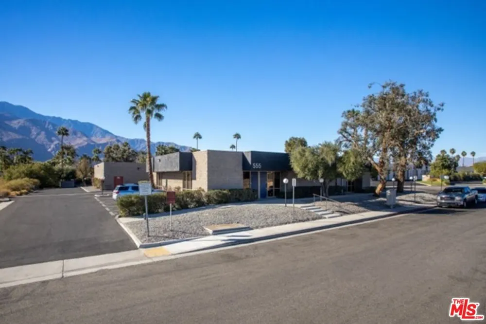 555 Commercial Road #6 Palm Springs, CA 92262