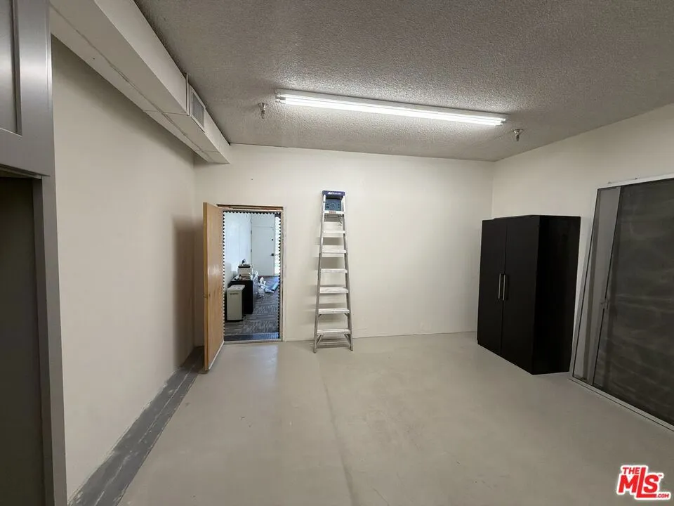 555 Commercial Road #6 Palm Springs, CA 92262