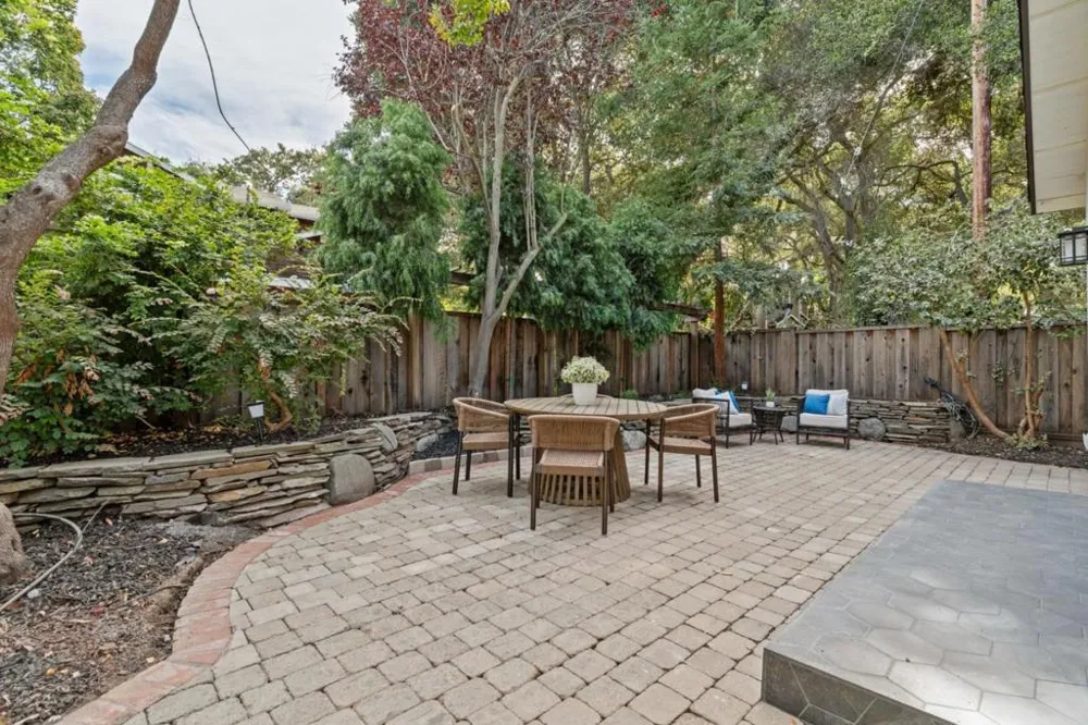 38 Bishop Lane Menlo Park, CA 94025