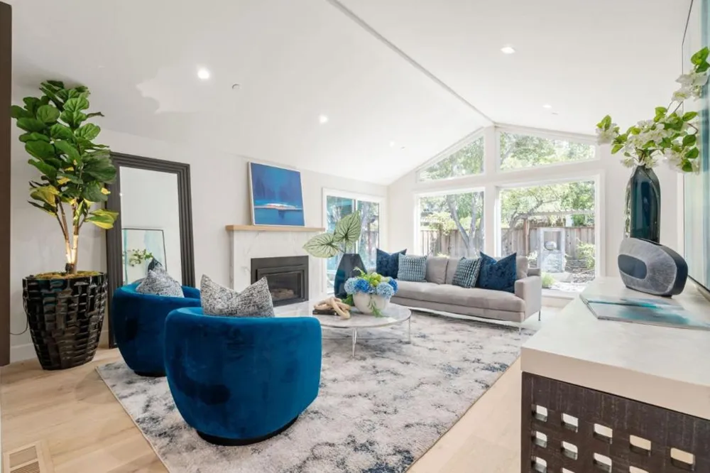 38 Bishop Lane Menlo Park, CA 94025