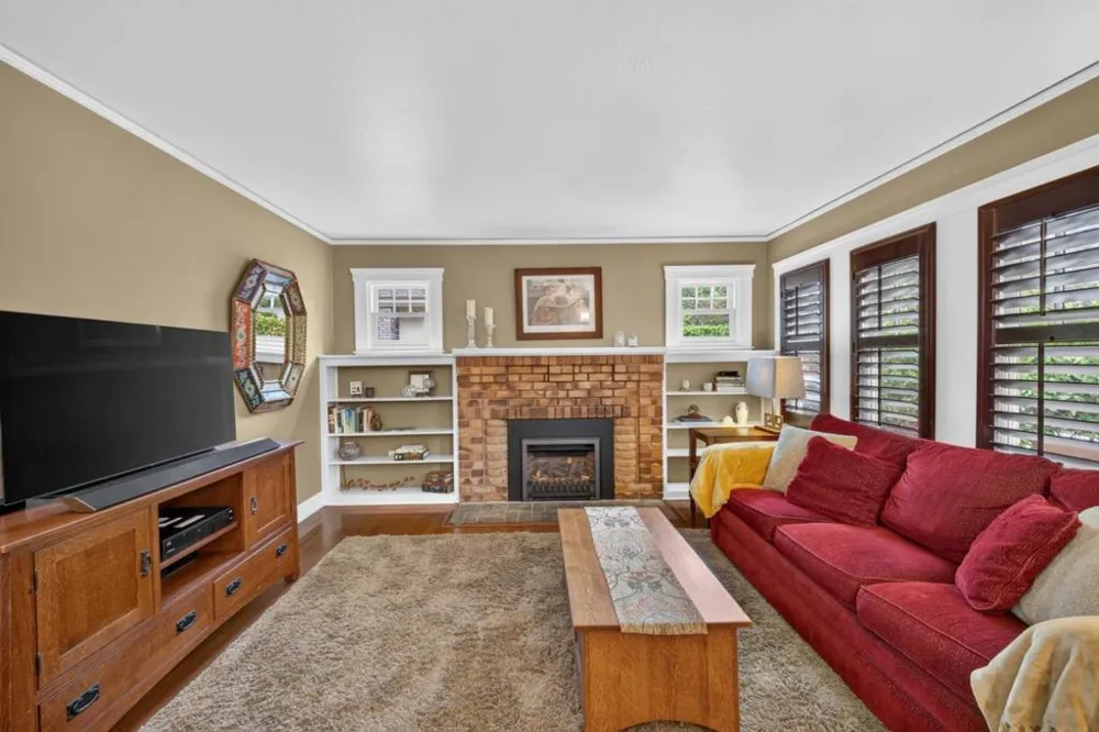24 Fulton Street Redwood City, CA 94062