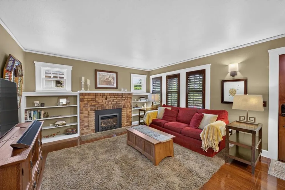 24 Fulton Street Redwood City, CA 94062
