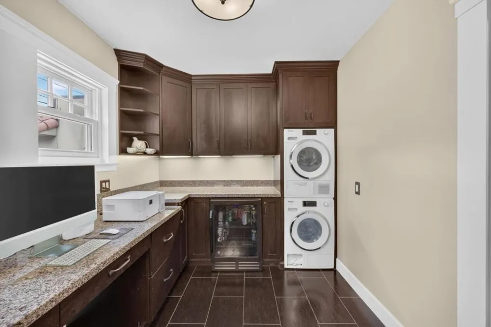 24 Fulton Street Redwood City, CA 94062