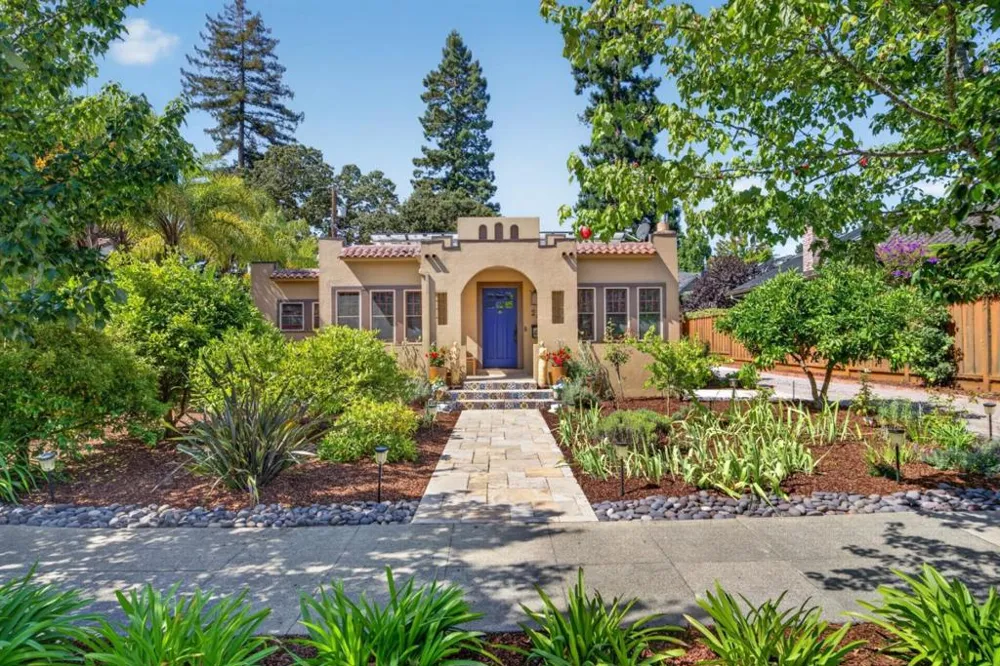 24 Fulton Street Redwood City, CA 94062