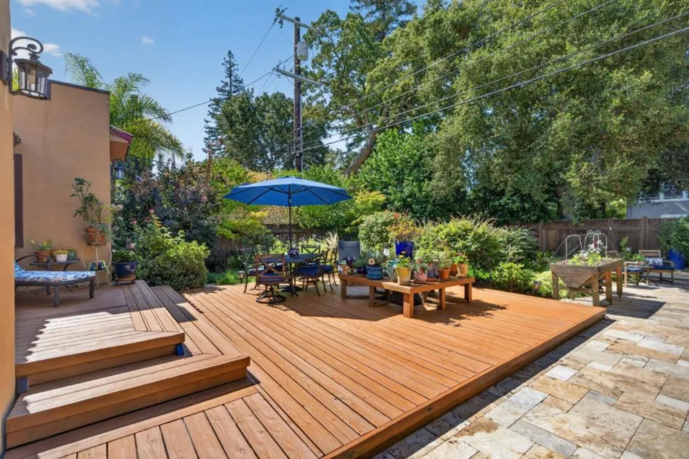 24 Fulton Street Redwood City, CA 94062