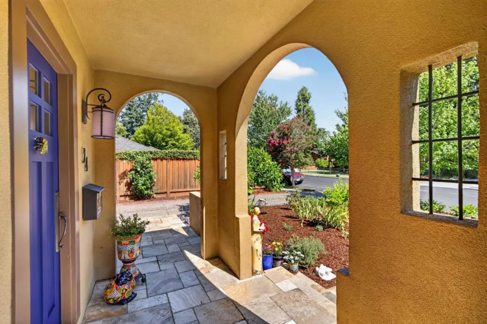 24 Fulton Street Redwood City, CA 94062