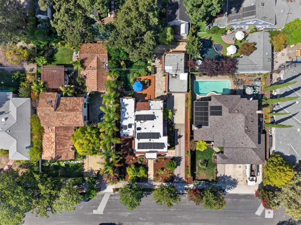 24 Fulton Street Redwood City, CA 94062