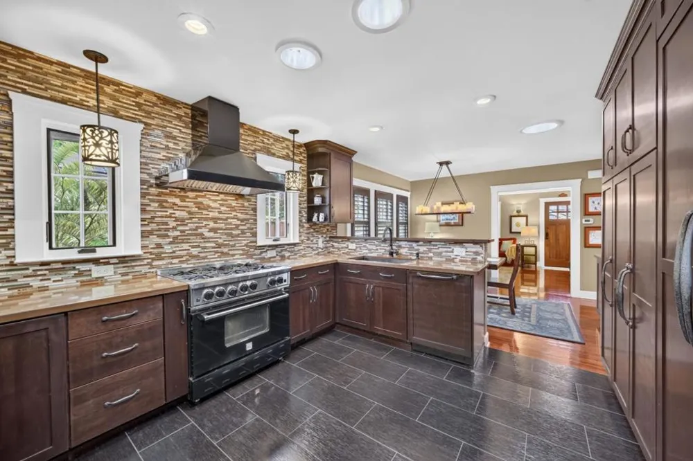 24 Fulton Street Redwood City, CA 94062