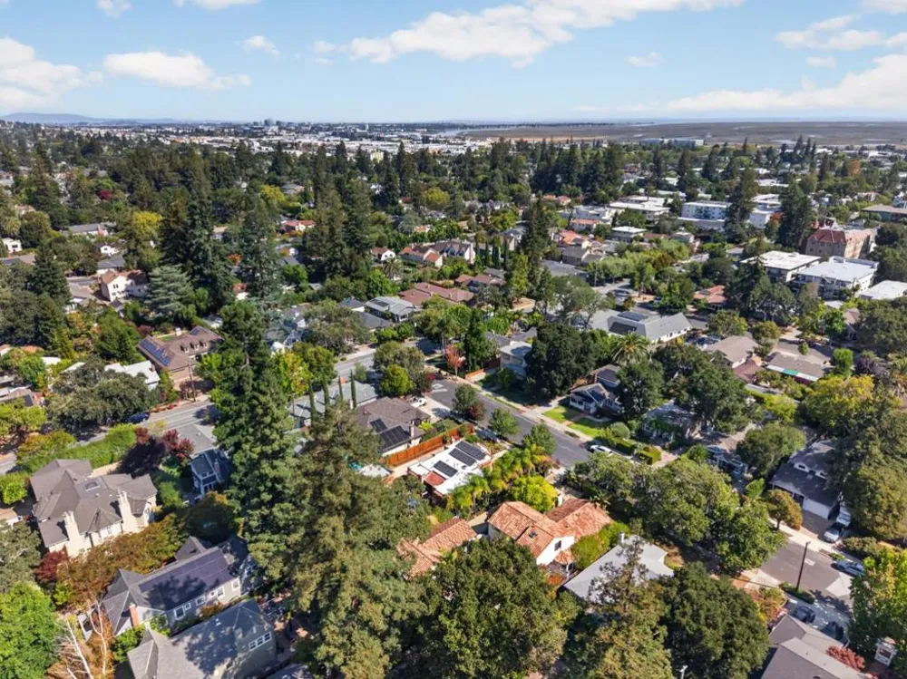 24 Fulton Street Redwood City, CA 94062