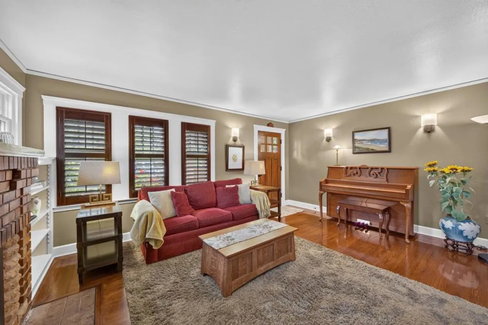 24 Fulton Street Redwood City, CA 94062