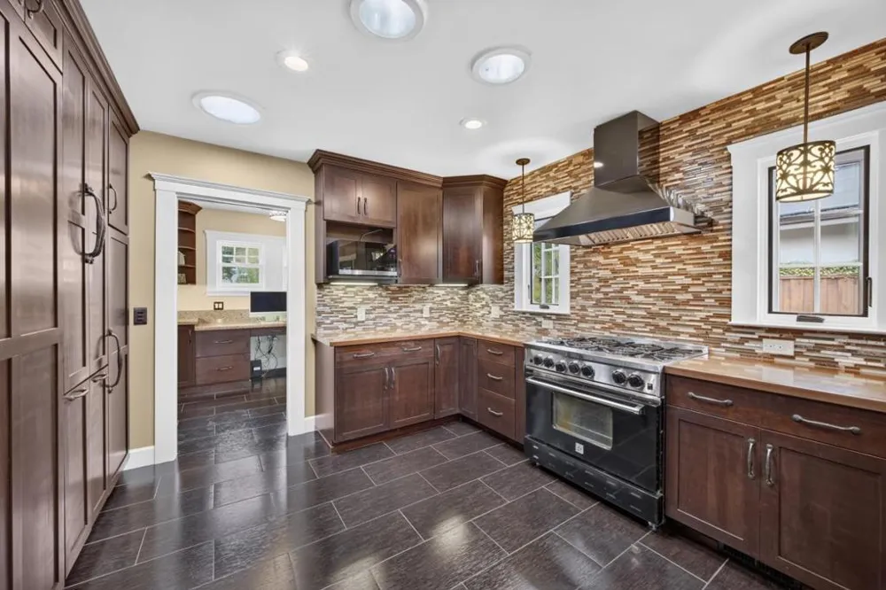 24 Fulton Street Redwood City, CA 94062