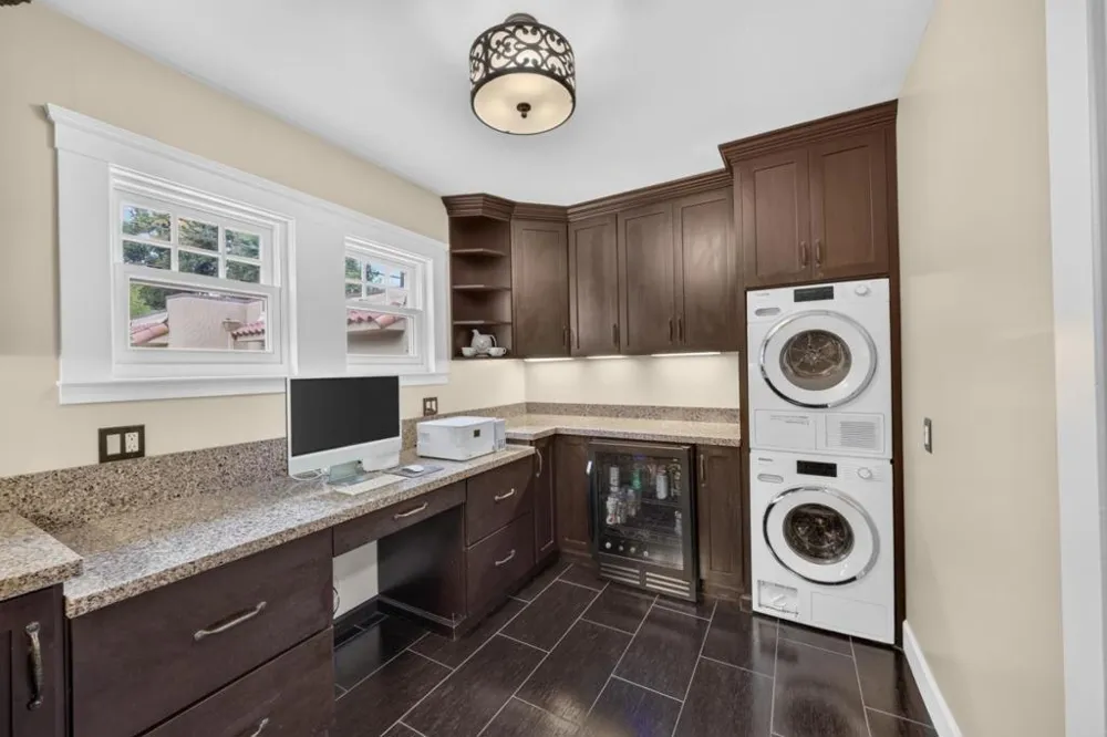 24 Fulton Street Redwood City, CA 94062
