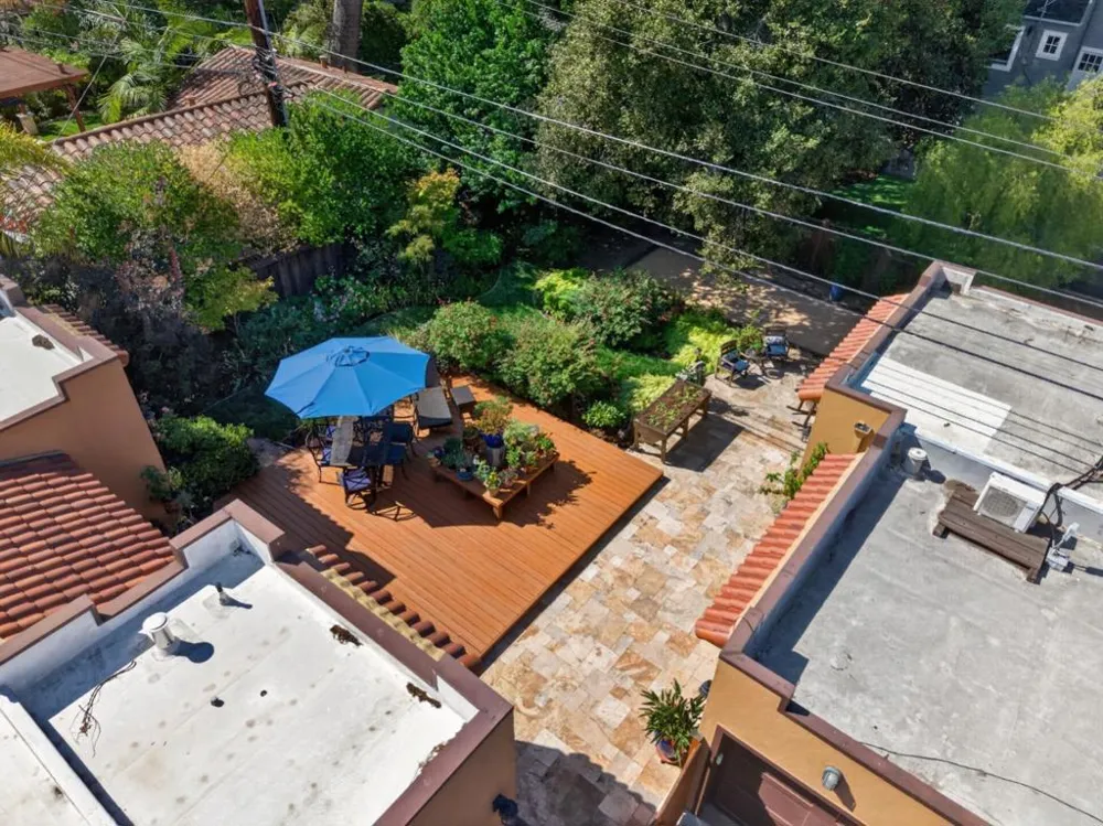 24 Fulton Street Redwood City, CA 94062