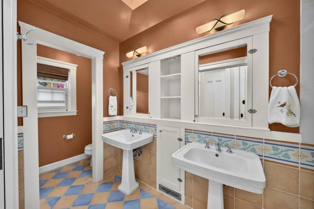 24 Fulton Street Redwood City, CA 94062