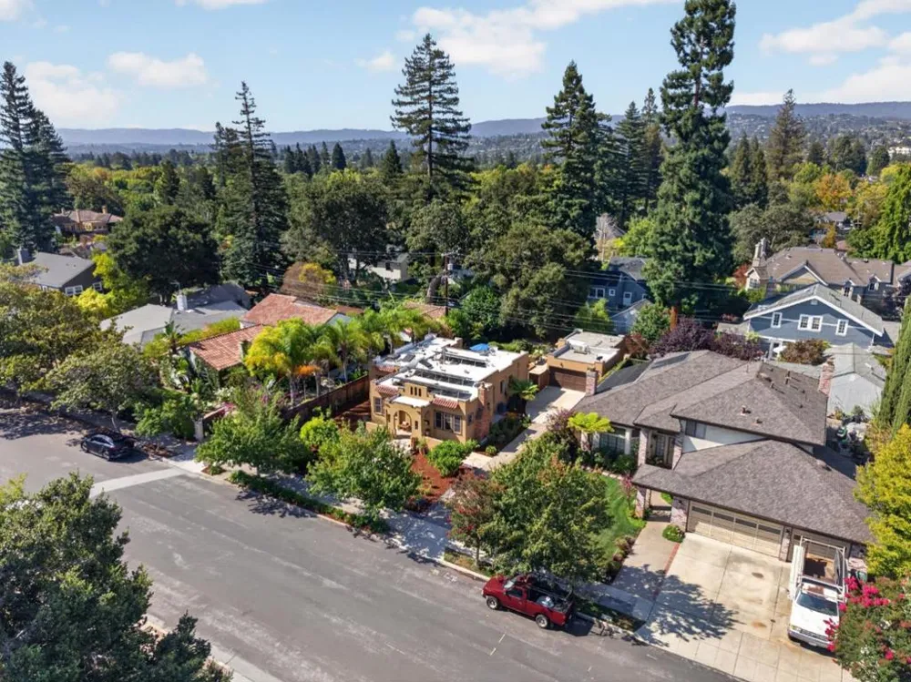 24 Fulton Street Redwood City, CA 94062
