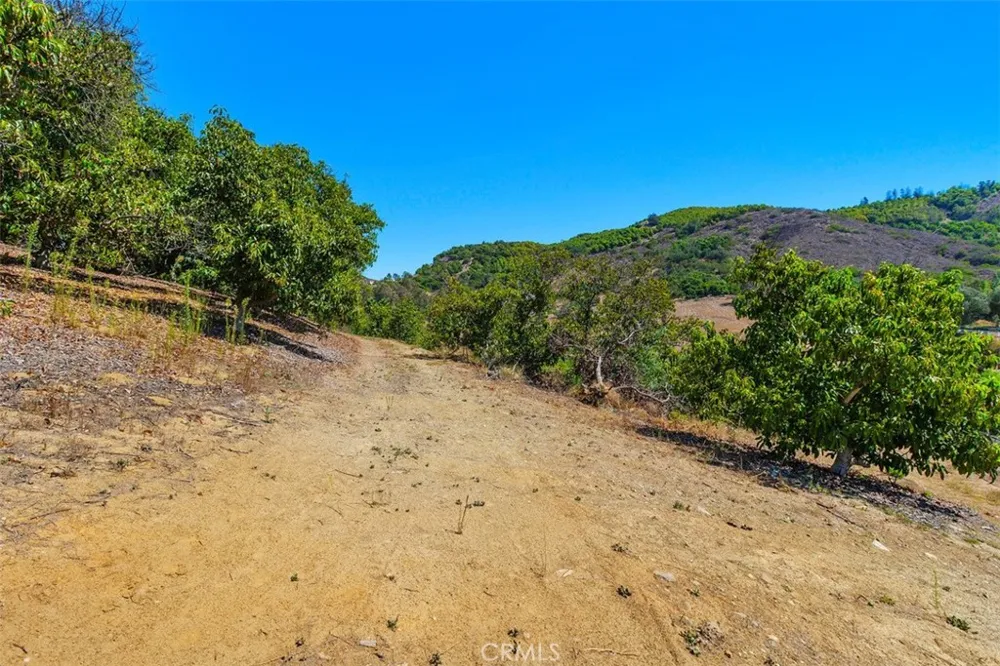 Via Vaquero Temecula, CA 92590