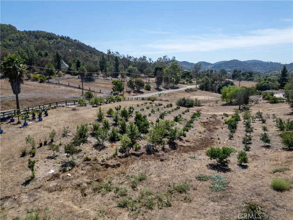 Via Vaquero Temecula, CA 92590