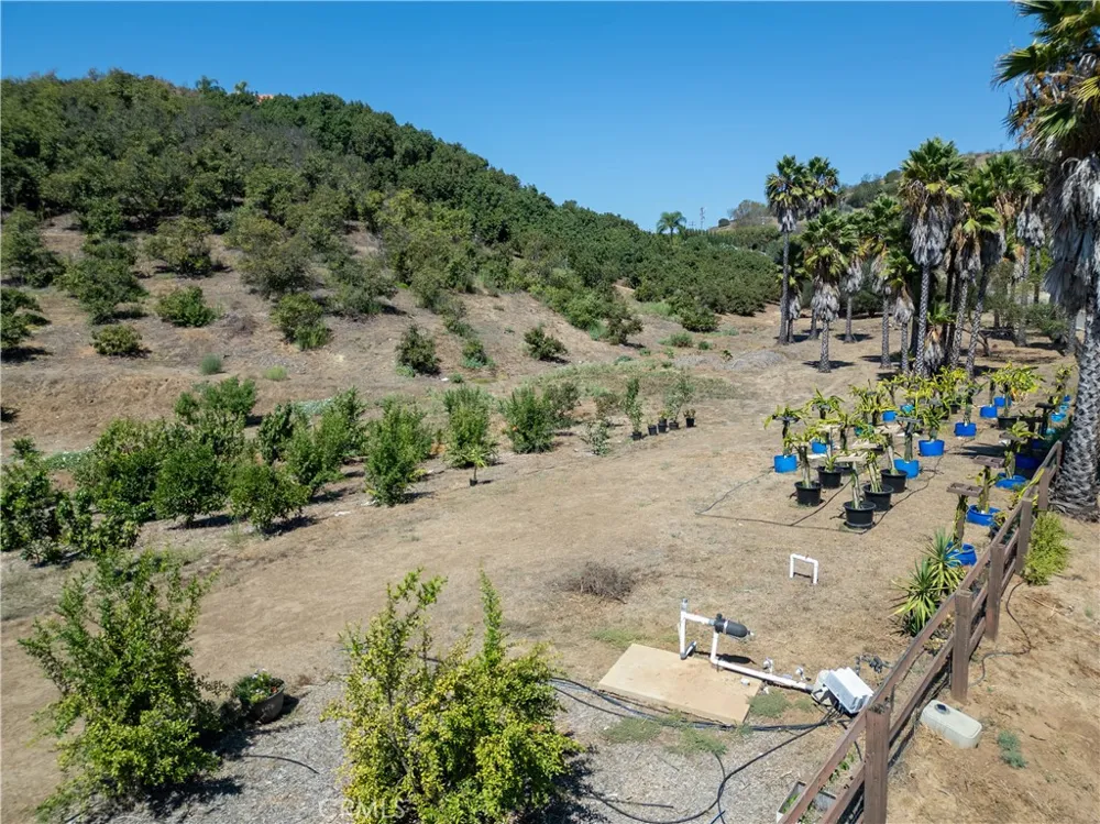 Via Vaquero Temecula, CA 92590