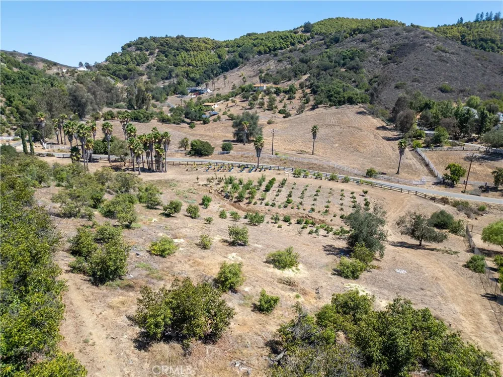 Via Vaquero Temecula, CA 92590