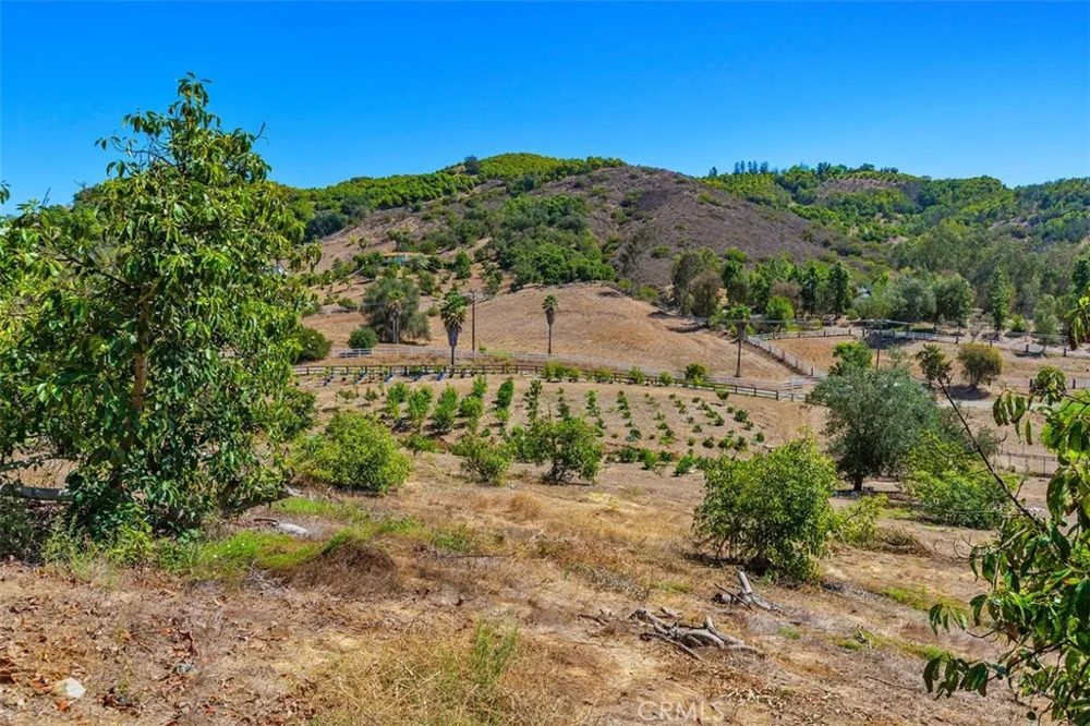 Via Vaquero Temecula, CA 92590