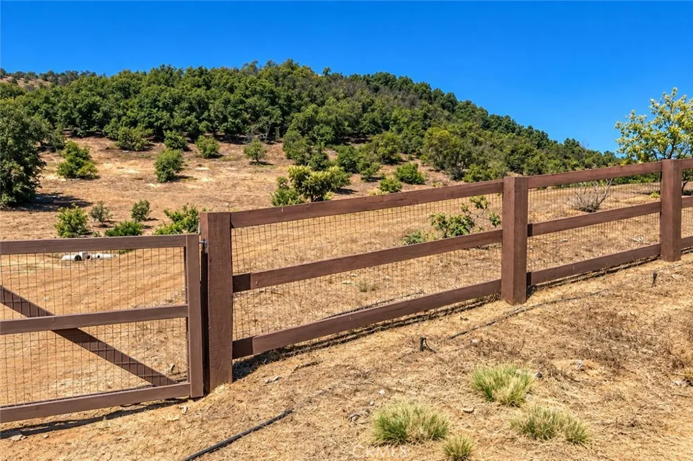 Via Vaquero Temecula, CA 92590