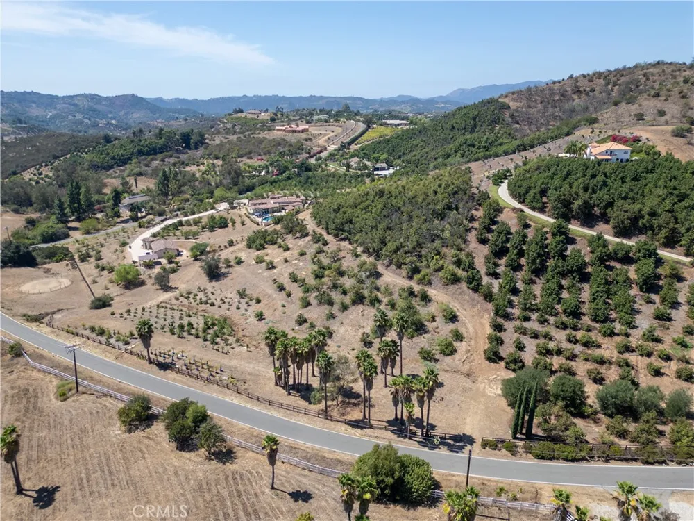 Via Vaquero Temecula, CA 92590