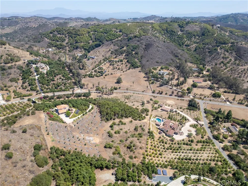 Via Vaquero Temecula, CA 92590