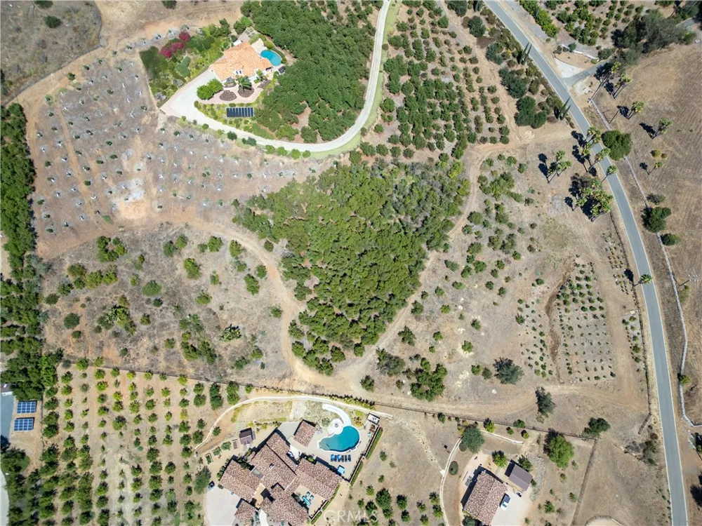 Via Vaquero Temecula, CA 92590