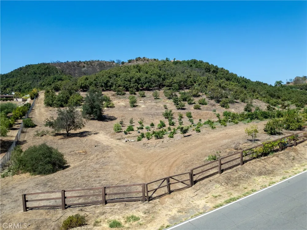 Via Vaquero Temecula, CA 92590