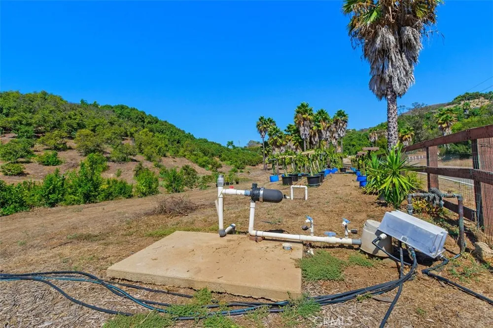 Via Vaquero Temecula, CA 92590