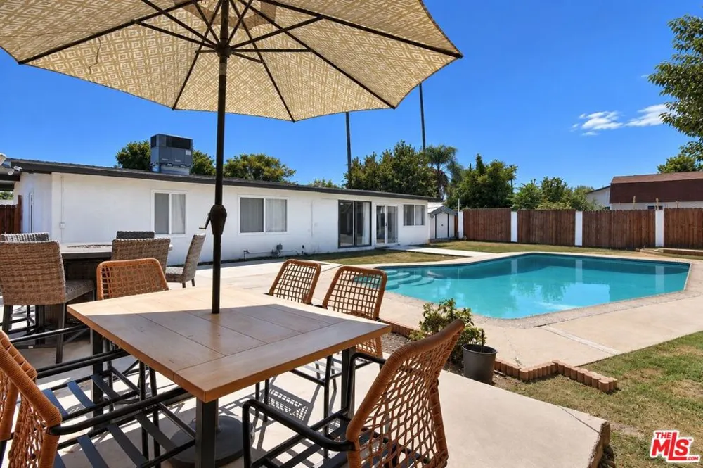 19447 Elkwood Street Los Angeles, CA 91335