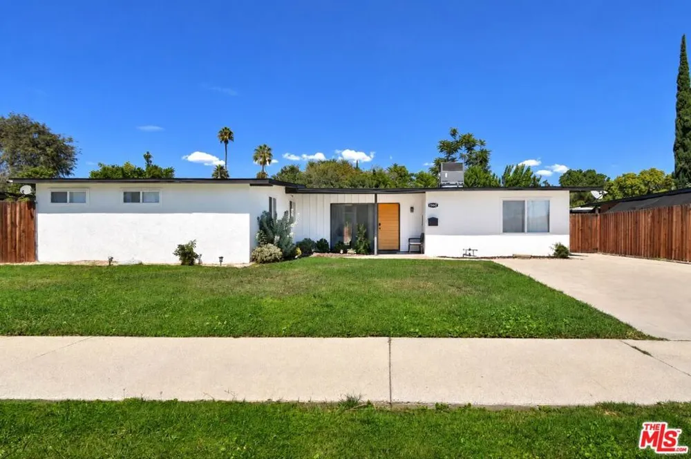 19447 Elkwood Street Los Angeles, CA 91335