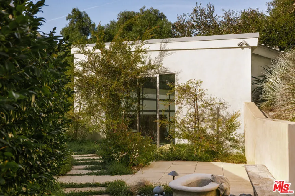 6000 Philip Avenue Malibu, CA 90265