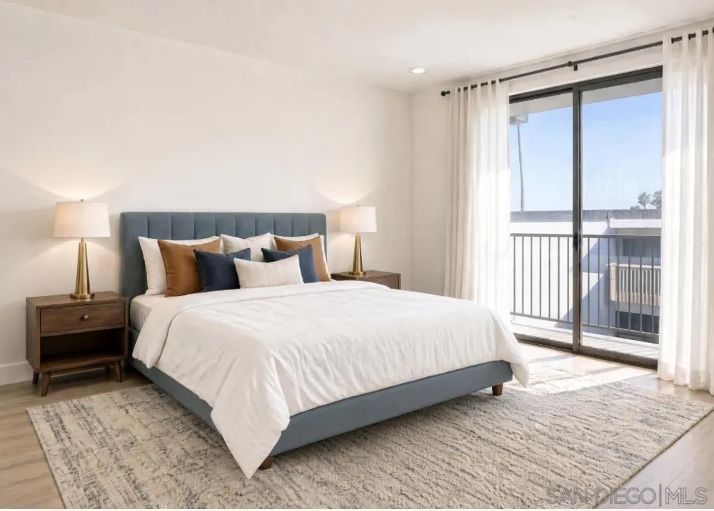 424 Stratford Ct #A25 Del Mar, CA 92014