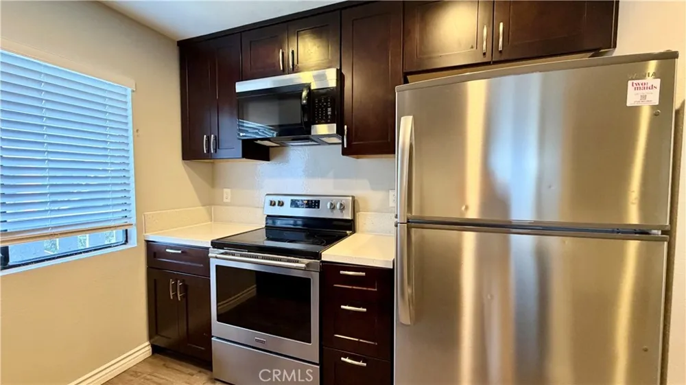 3028 W Cheryllyn Anaheim, CA 92804