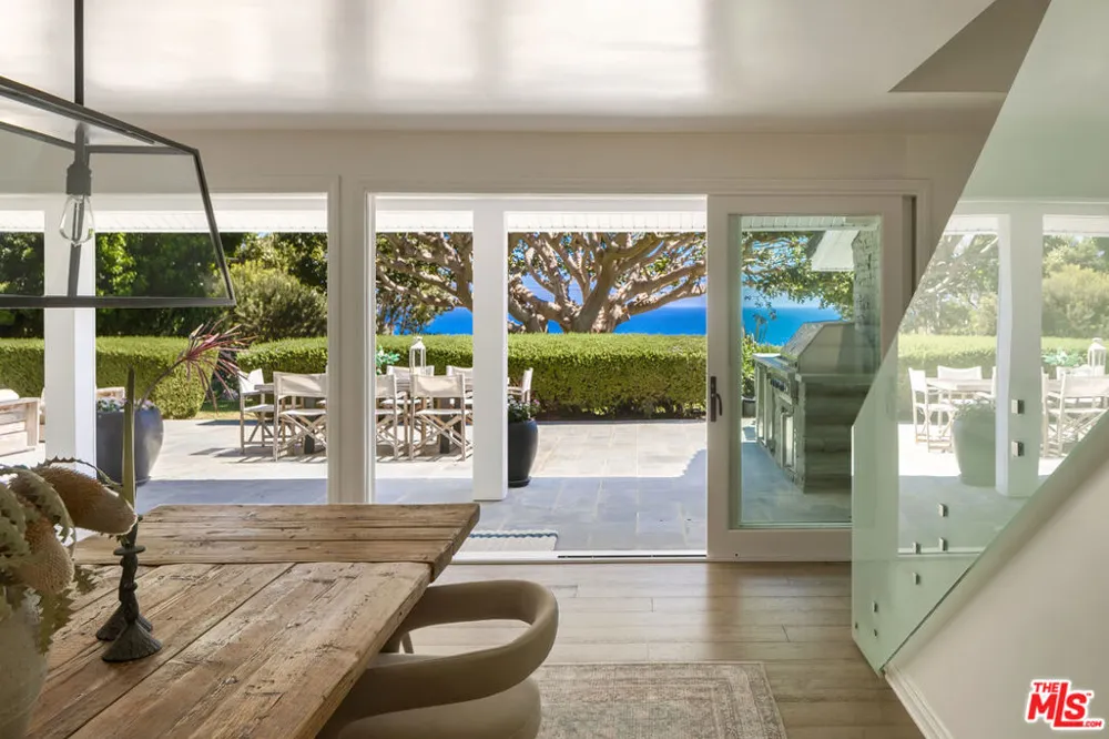 29225 Cliffside Drive Malibu, CA 90265