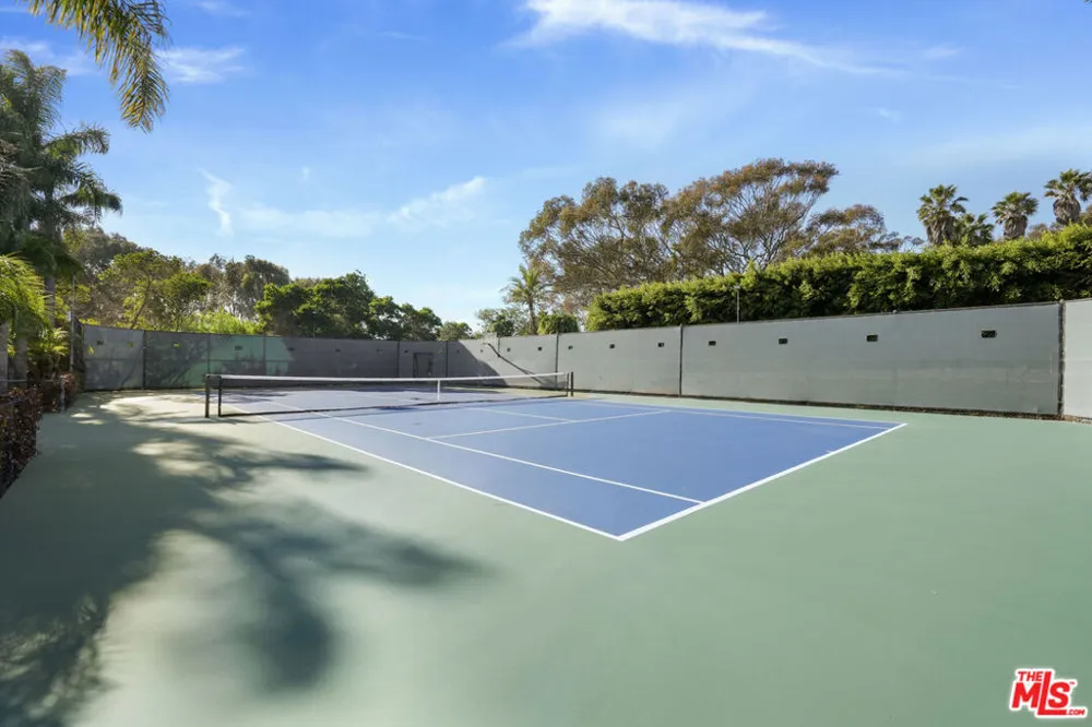 29225 Cliffside Drive Malibu, CA 90265